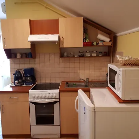 Rozmaring Apartament Jula